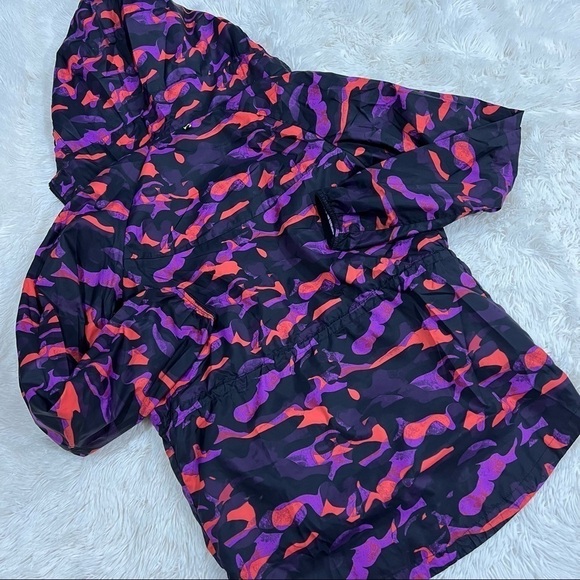 Nike T/F Camo Windrunner Purple Camo Lightweight Women's Jacket Small - Picture 7 of 13